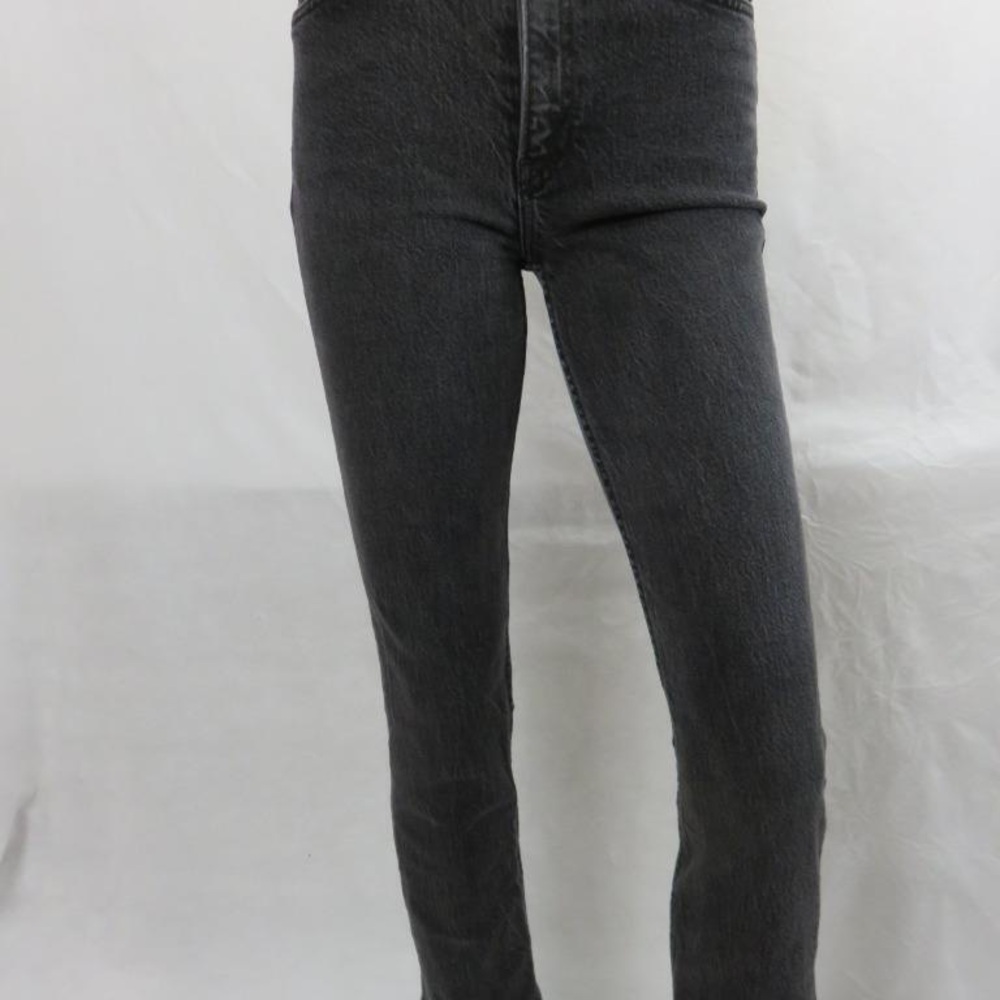 REFORMATION High-rise straight crop Liza Jean in faded black - Picture 8 of 8